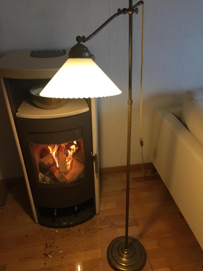Idyllisch Wohnen Im Weserbergland - Bungalow Mit Phantastischer Aussicht Fuer 4 Personen Polle Extérieur photo