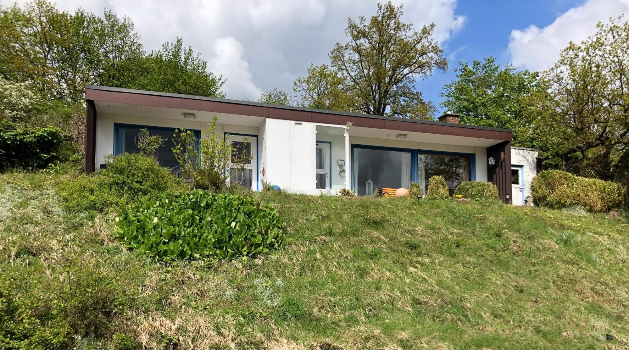 Idyllisch Wohnen Im Weserbergland - Bungalow Mit Phantastischer Aussicht Fuer 4 Personen Polle Extérieur photo